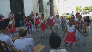 Gerardo Hernández Nordelo Coordinador Nacional de los CDR intercambia con jóvenes del Proyecto de Desarrollo Local "La Moneda Cubana"